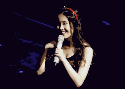 귀여움과 섹시함이 공존하는 아이유.jpgif | 인스티즈