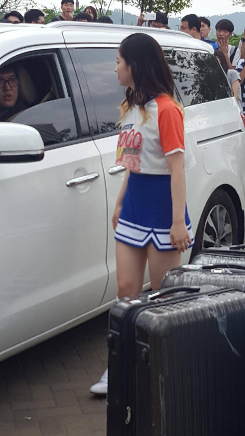 시트콤찍는 트와이스 다현이랑 사나 | 인스티즈