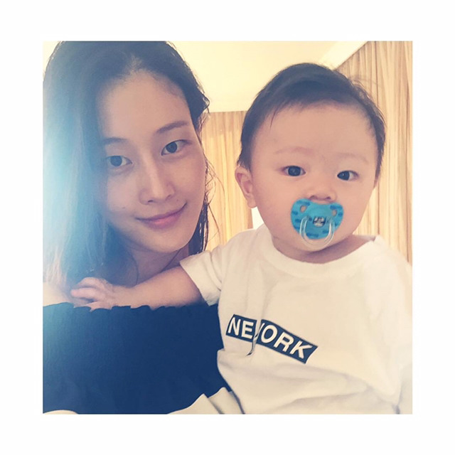 [이현이외] 이현이 인스타그램에 올라온 아들 파인애플군 사진들.jpg | 인스티즈