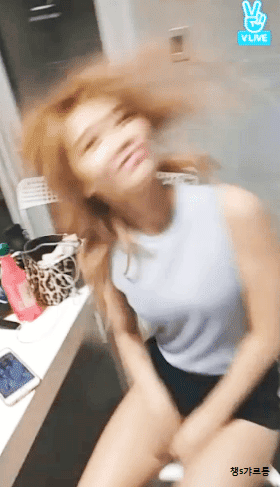 [트와이스] 모모 따라하는 멤버들 | 인스티즈