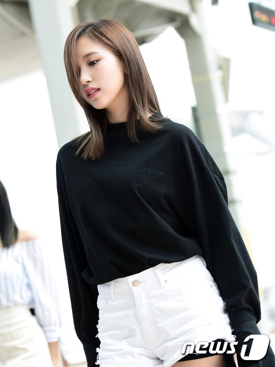 다들 못자게 트와이스 미나 투척 (ㅋㅋㅋㅋㅋ) | 인스티즈