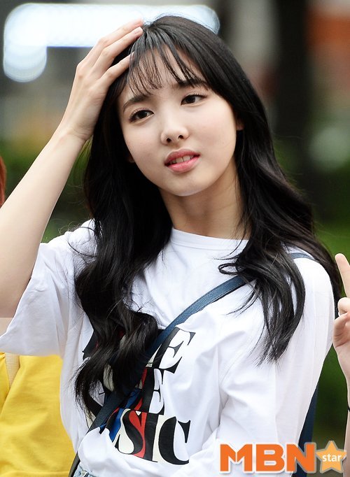 [트와이스] 뮤뱅 출근길 | 인스티즈