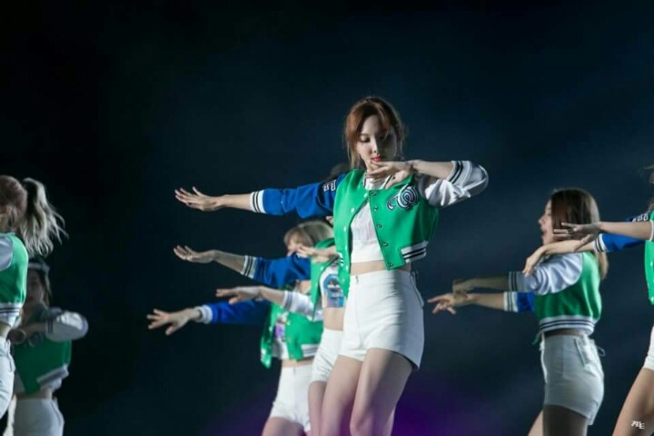 어제자 트와이스 콘서트 | 인스티즈