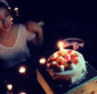 수지 20~23살 생일 .gif | 인스티즈