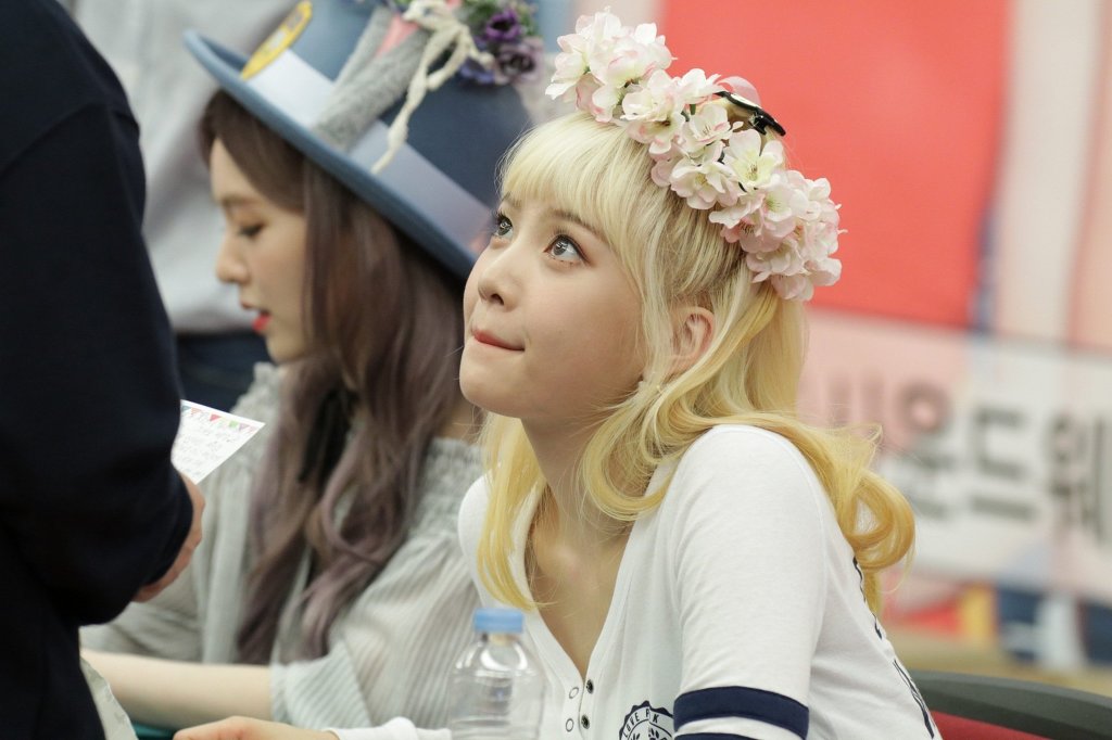 어제자 레드벨벳 조이 | 인스티즈