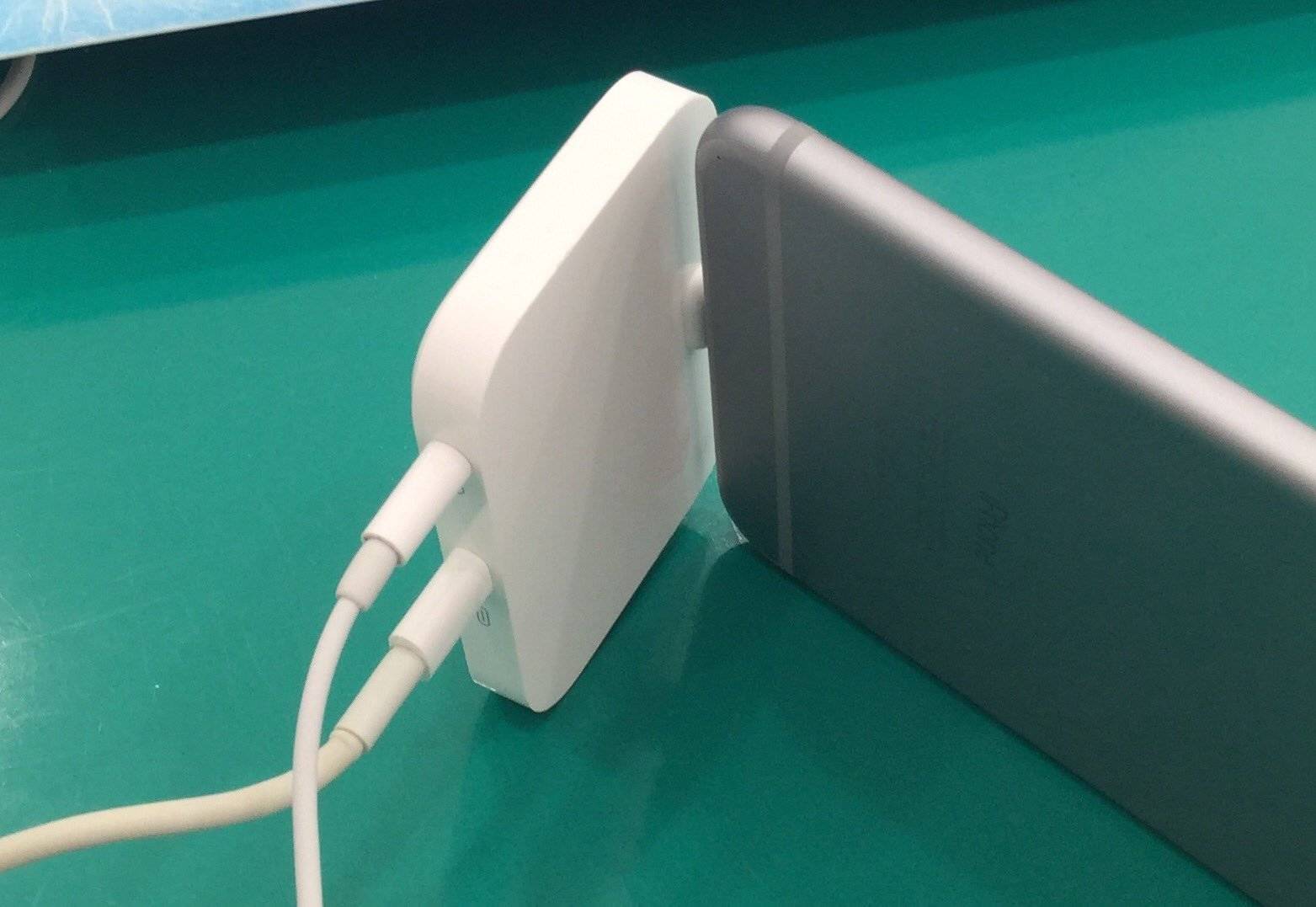 애플 부사장 아이폰7 충전하면서 음악들으려면 dock을 사라 | 인스티즈