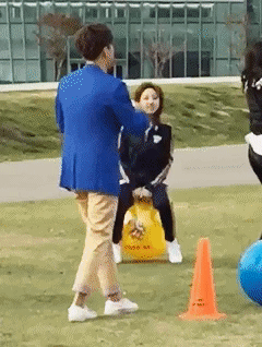 트와이스 상큼하지만 역시 서열 9위 쫄보 맏내 나연이 ㅋㅋㅋㅋ | 인스티즈