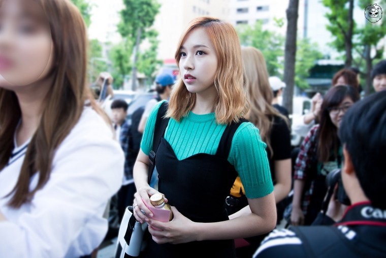 160520 뮤직뱅크 출근길 트와이스 미나 | 인스티즈