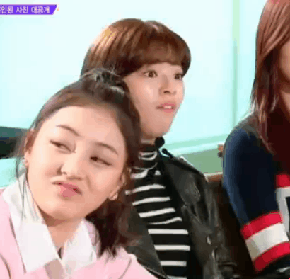 얼굴 막 쓰는 유정연 모음.gif | 인스티즈