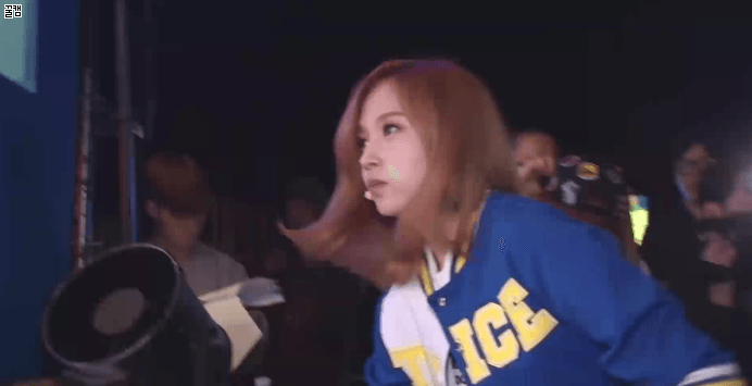 트와이스 미나 짤 투하.....ㅋ | 인스티즈