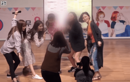 자기 팬을 견제하는 단신 마마무 (feat.여자친구)ㅋㅋ | 인스티즈