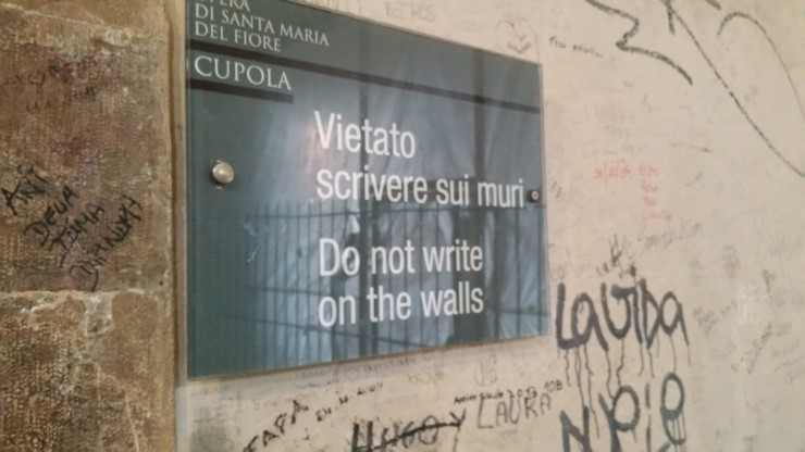 이탈리아 유적지의 흔한 낙서.jpg | 인스티즈