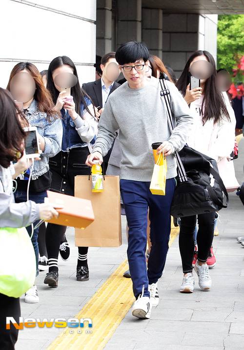 오늘자 유재석 해피투게더 출근길 .jpg | 인스티즈