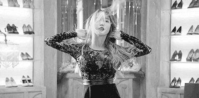 귀여움과 섹시함이 공존하는 아이유.jpgif | 인스티즈