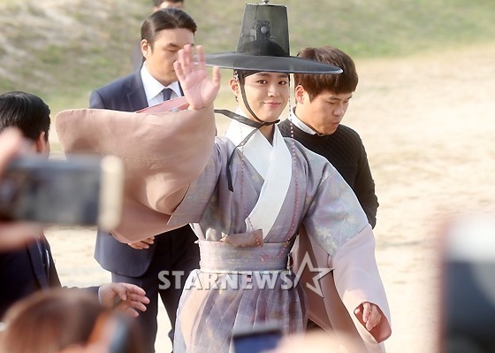 오늘자 경복궁에 간 박보검 | 인스티즈