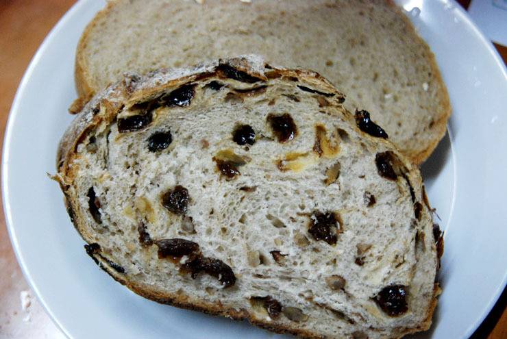  호불호 어마어마하게 갈리는 빵 속 건포도 | 인스티즈