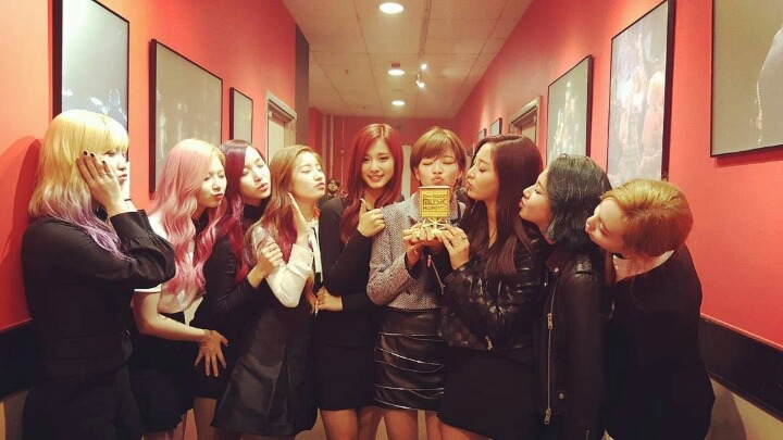 [트와이스] 타이밍을 못 맞추는 쯔위 | 인스티즈