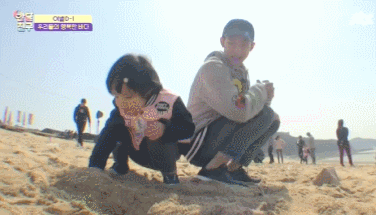 [반달친구] 튼튼길을 잘 걷고있는 전재이.jpgif | 인스티즈