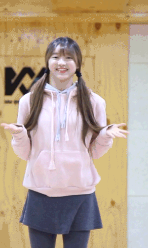 신비롭게 생긴 오마이걸 유아 | 인스티즈