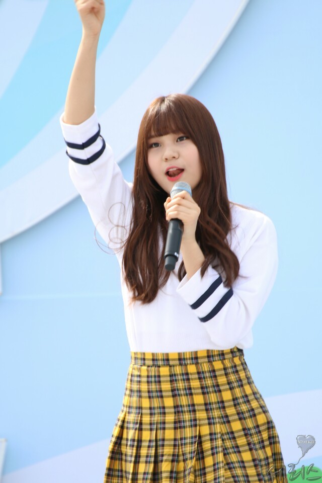 여자친구 엄지 | 인스티즈