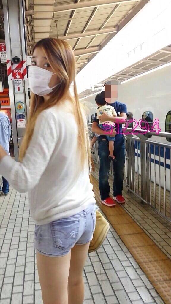 귀여움과 섹시함이 공존하는 아이유.jpgif | 인스티즈