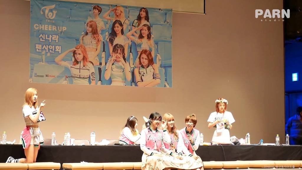 선생님 놀이하는 나연쓰 | 인스티즈