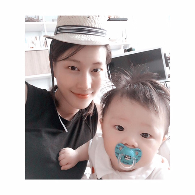 [이현이외] 이현이 인스타그램에 올라온 아들 파인애플군 사진들.jpg | 인스티즈