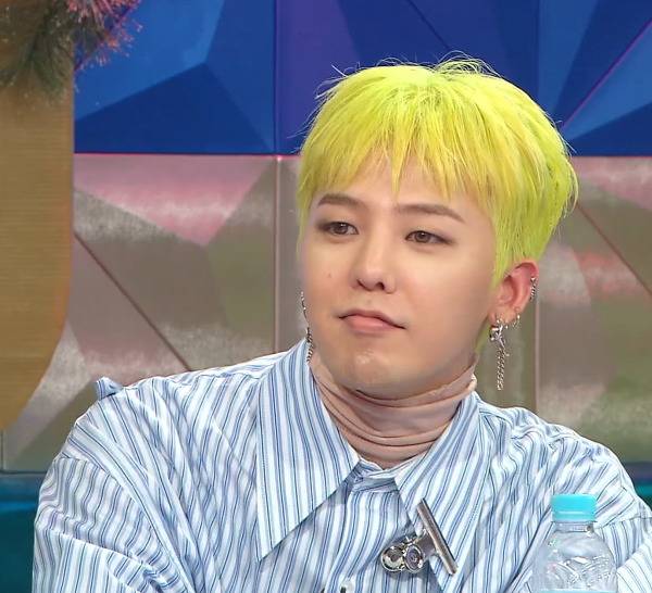 지디덕후답게 지디가 최근 자주하고다니는 악세사리 착용한 딘딘.jpg | 인스티즈