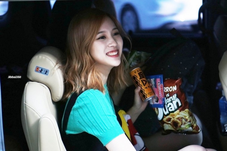 160520 뮤직뱅크 출근길 트와이스 미나 | 인스티즈