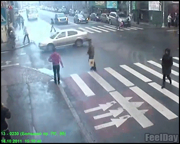 러시아의 미친 버스기사.gif | 인스티즈