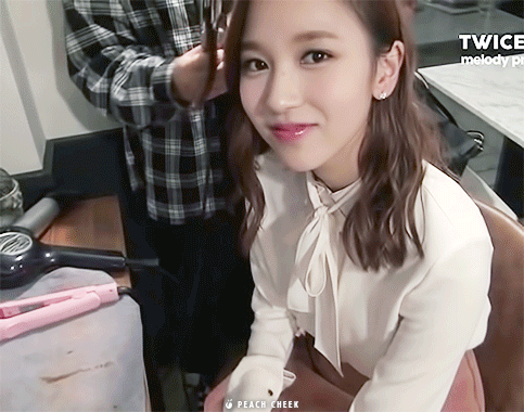 머리에 꽃단 이쁜 일본 여자 | 인스티즈