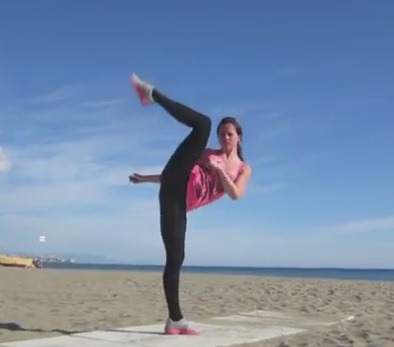 발차기 처자 | 인스티즈