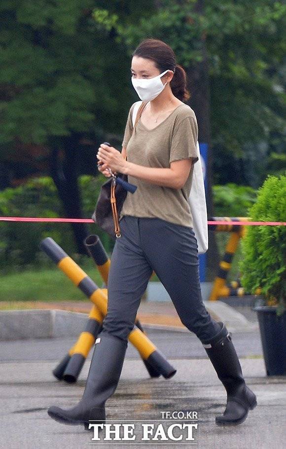 남편 면회가는 전두환 며느리 | 인스티즈