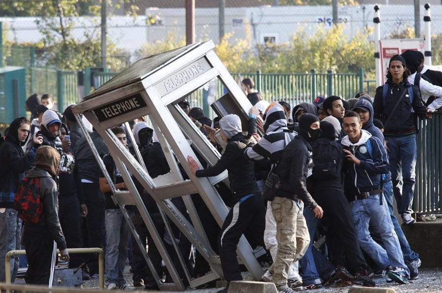 우리나라 시위는 애교수준인 외국의 과격시위 현장 | 인스티즈