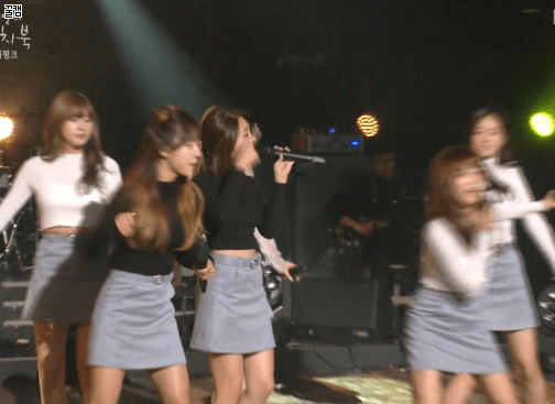 보미의 아련한 표정.GIF | 인스티즈