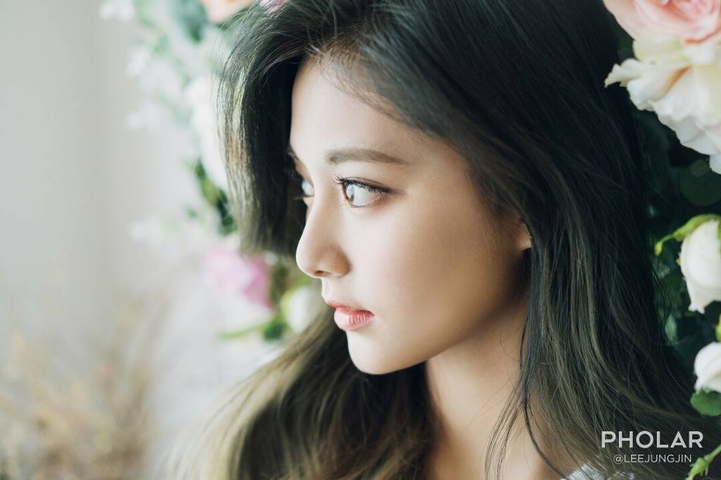 이정진이 찍은 쯔위 클로즈업 사진.jpg | 인스티즈