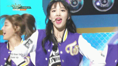 과즙미 뽐내며 리듬타는 트와이스 임나연 | 인스티즈