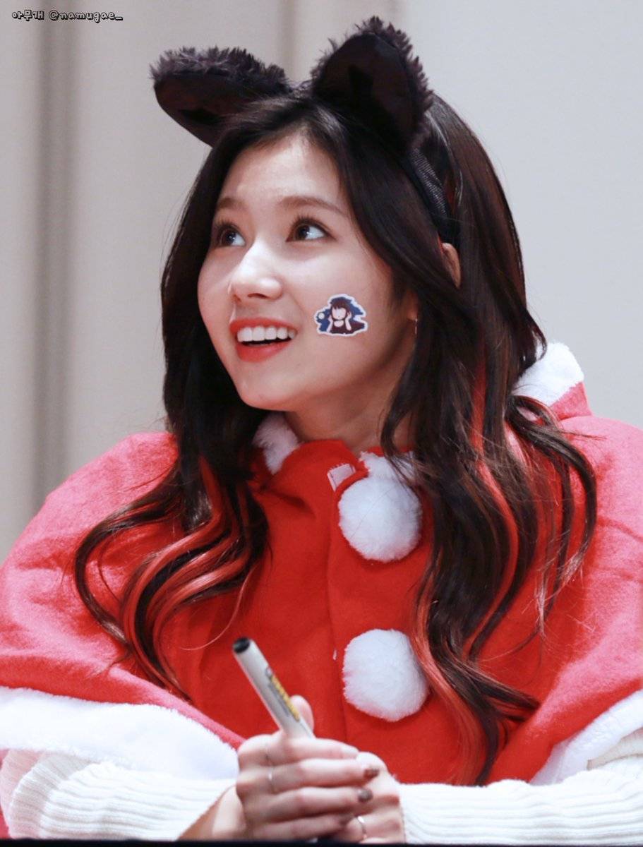 [트와이스] 한번 빠지면 답없는 사나 꿀눈빛.gif | 인스티즈