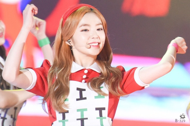 밝게 웃는 모습이 아름다운 아이린 | 인스티즈