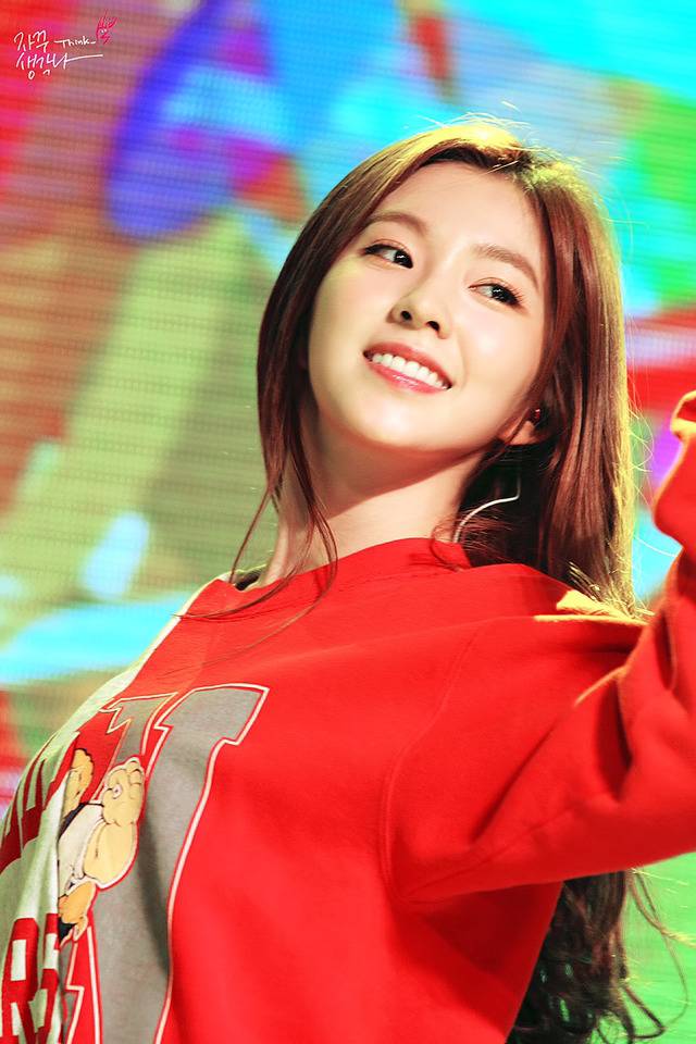 방긋 웃는 아이린 | 인스티즈