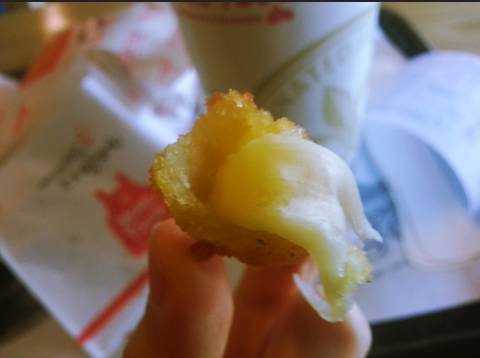 [맘스터치] 맘스터치에서 감자튀김 말고도 꽤 괜찮다고 생각되는 사이드메뉴인 고구마치즈볼.jpg | 인스티즈