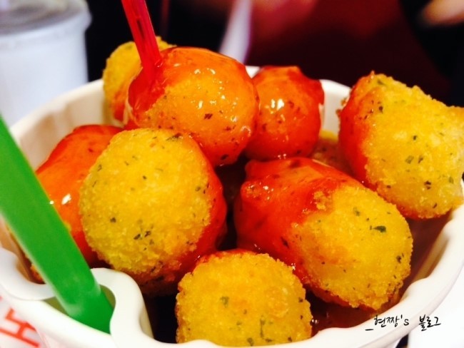 [맘스터치] 맘스터치에서 감자튀김 말고도 꽤 괜찮다고 생각되는 사이드메뉴인 고구마치즈볼.jpg | 인스티즈