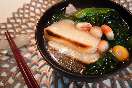 짱구가 구워 먹는 저건 뭘까 떡일까?치즈일까? | 인스티즈