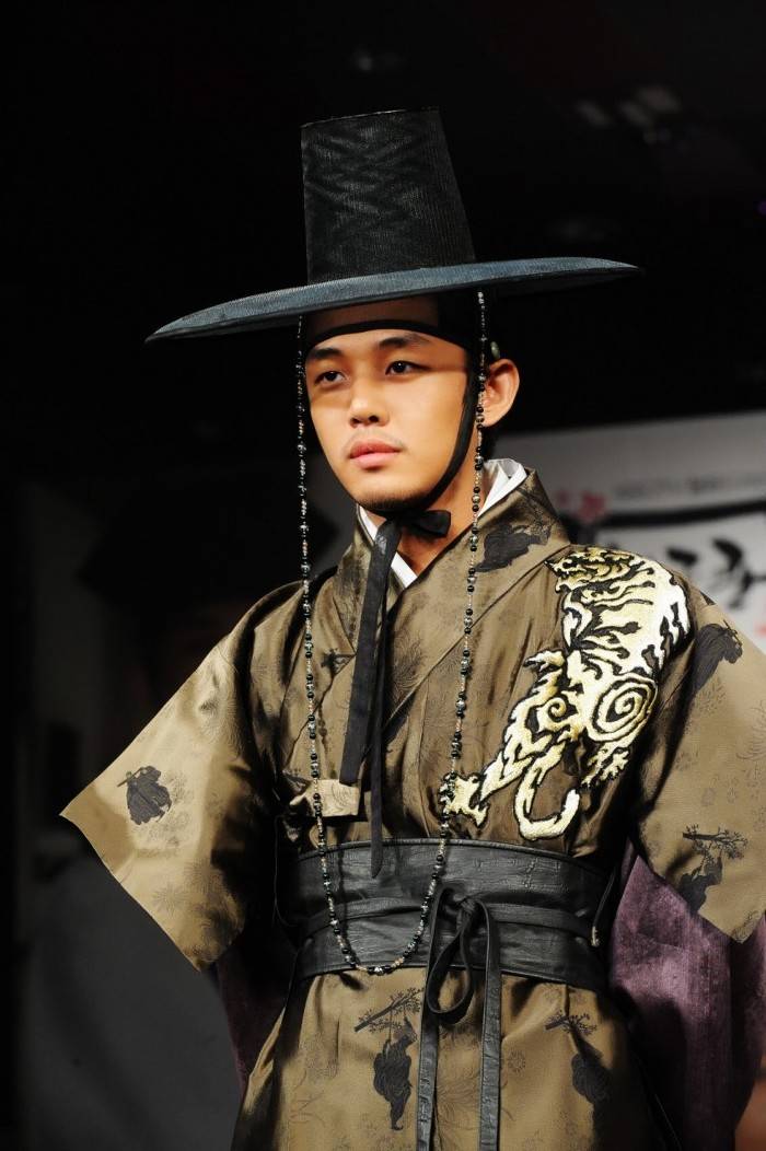 [임주환외] 갓 쓴 남자배우들 | 인스티즈