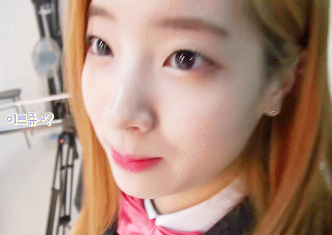 [트와이스] 모모의 모기 이야기에 리액션 하는 다현이 | 인스티즈