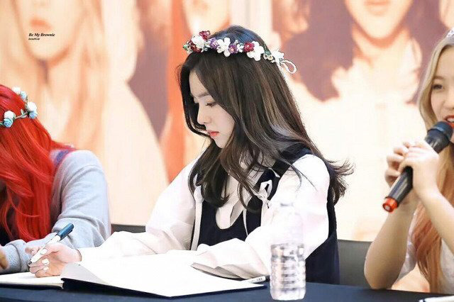 옆태보스 아이린 | 인스티즈