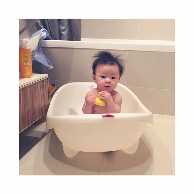 [이현이외] 이현이 인스타그램에 올라온 아들 파인애플군 사진들.jpg | 인스티즈