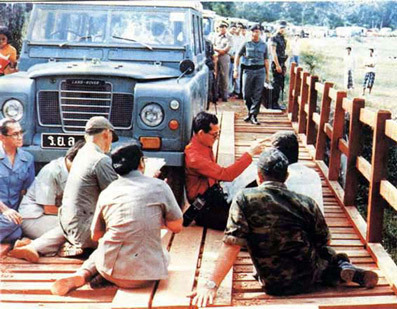 모든 태국인이 존경하는 푸미폰 국왕 서거 (존경받는 이유) | 인스티즈