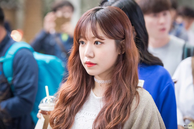 활동기도 아닌데 눈치없이 열일하는 걸그룹 멤버 2명 | 인스티즈