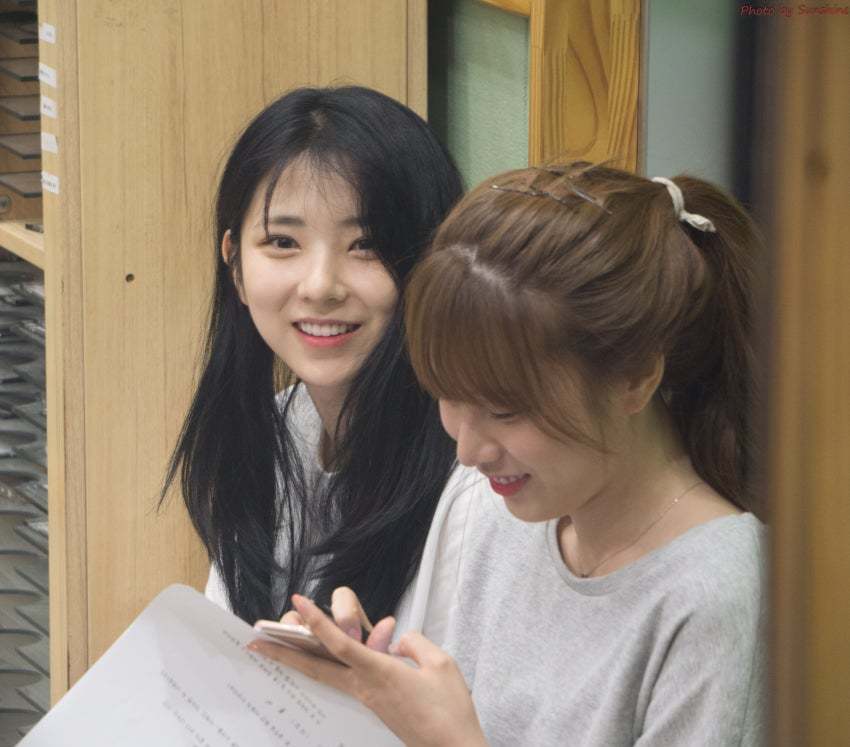 [I.B.I] 흑발염색후 청순미 터지는 이수현 | 인스티즈